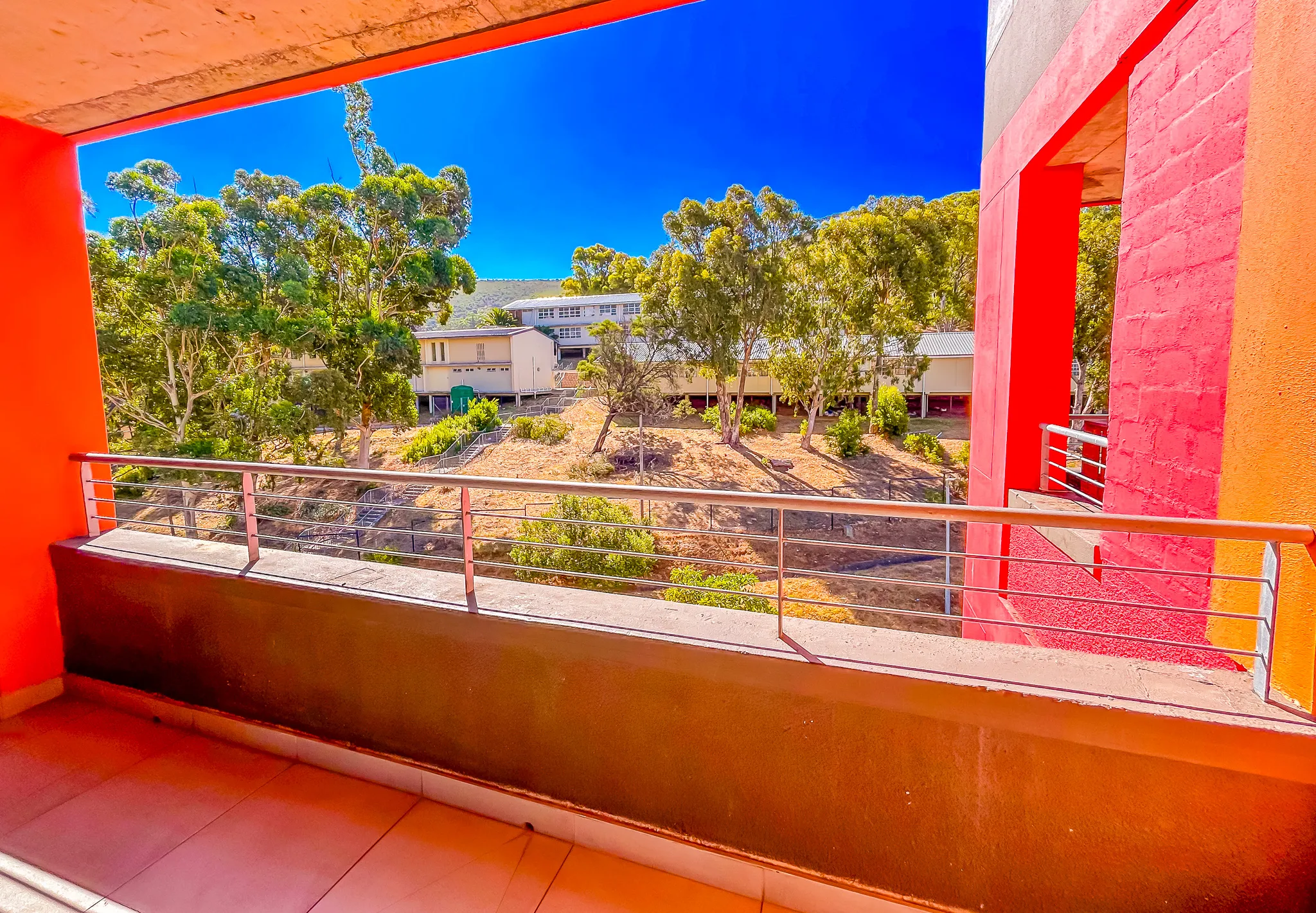 Varanda privada com vista para a vegetação